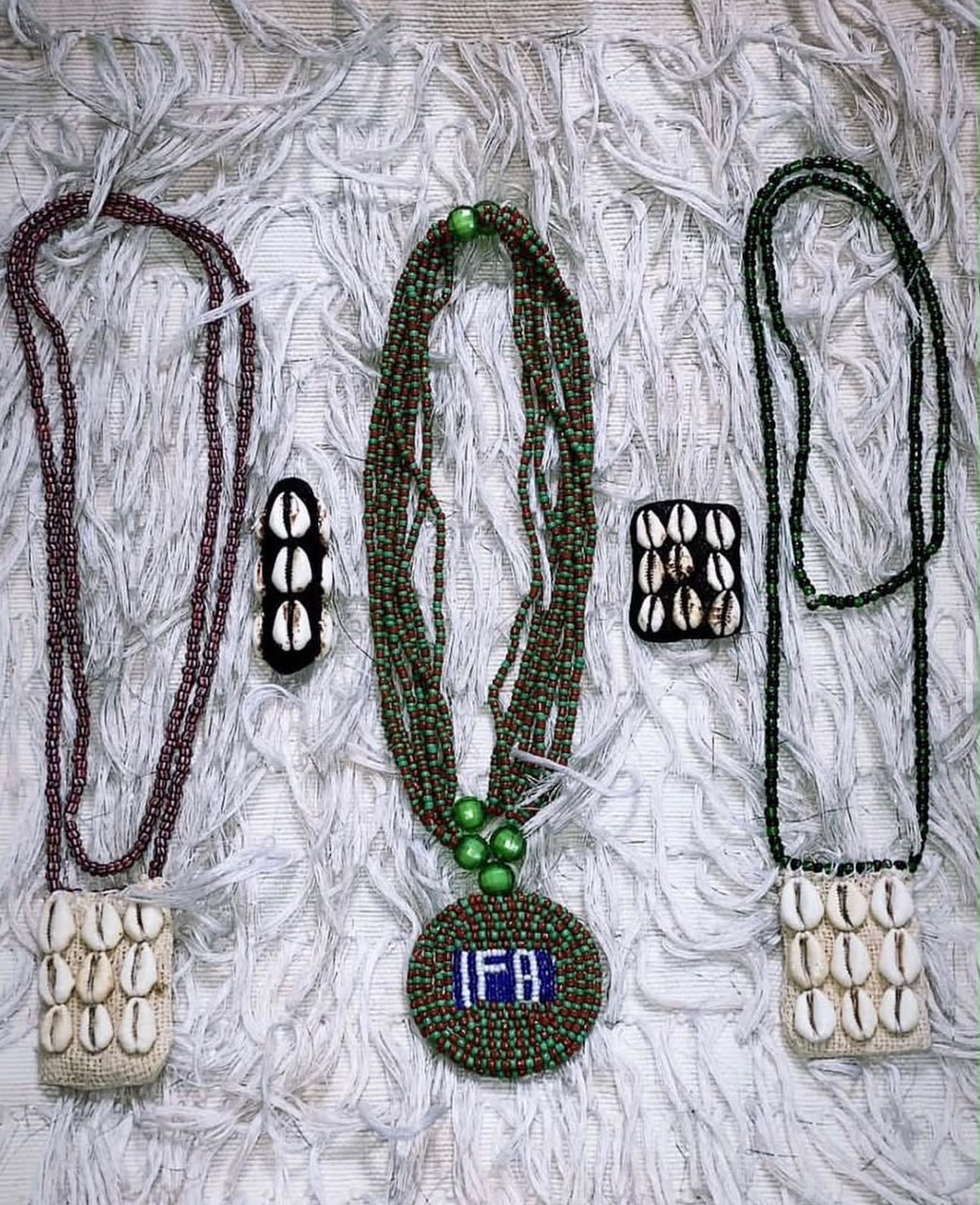 Beaded necklaces and cowrie-shell objects of the Ile